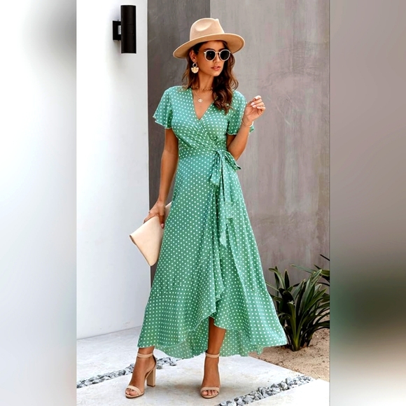 Dresses & Skirts - **SOLD**Green polka dot wrap dress Size Lrg